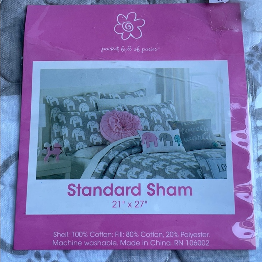 Elephant Lovers; Pillow Sham|Gray & White Elephant